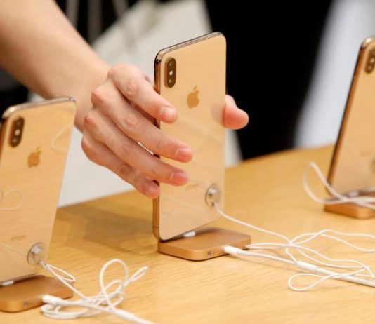 Apple cuts first-quarter production plan for new iPhones by 10 percent: Nikkei | Reuters